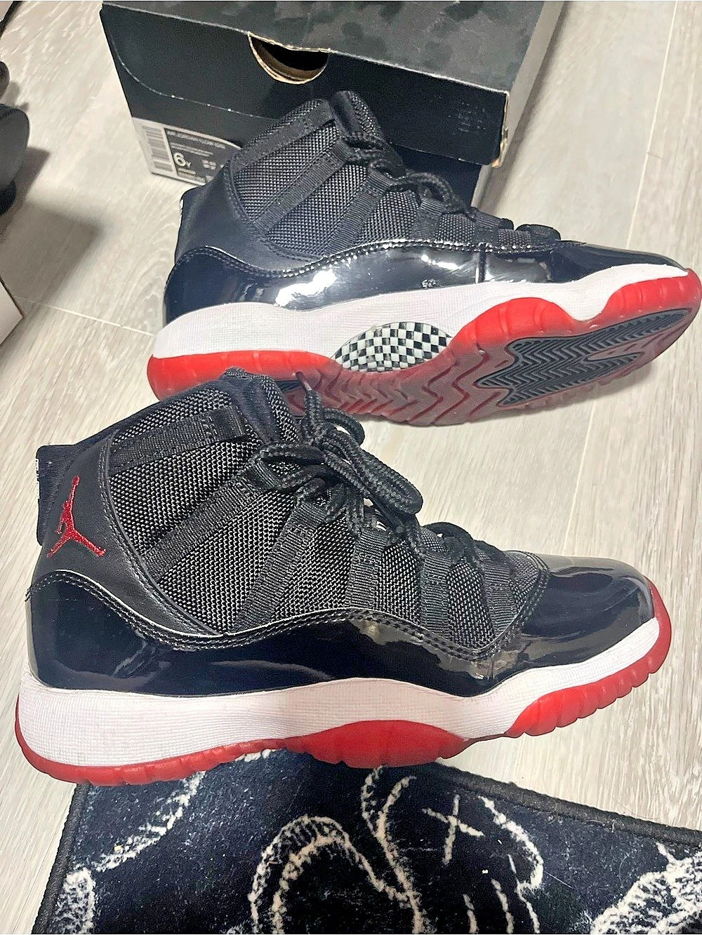 Jordan Air Jordan 11 Retro 'Bred' (2019) ) Sneakers Black & Red US 8